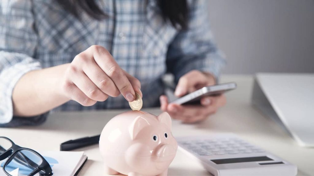 Codes promo, cashback, newsletters : astuces pour économiser
